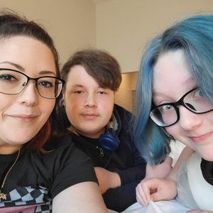 Meet your Posher, Liz